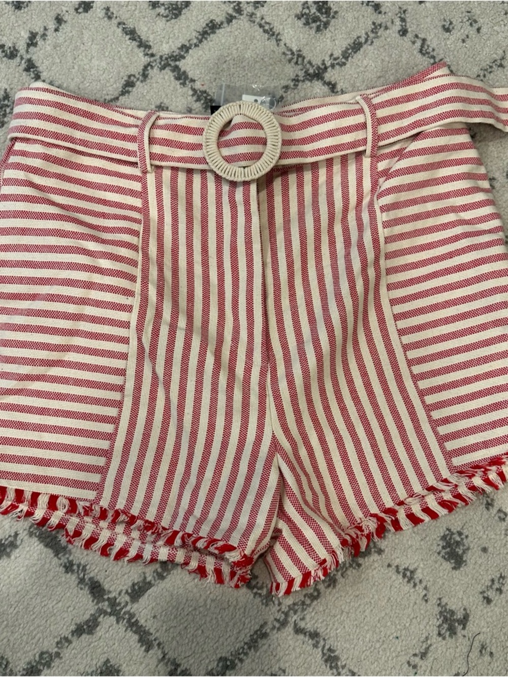 NEW Aqua Woven Red-White Striped High-Rise Women’s Shorts with Belt. Size Medium